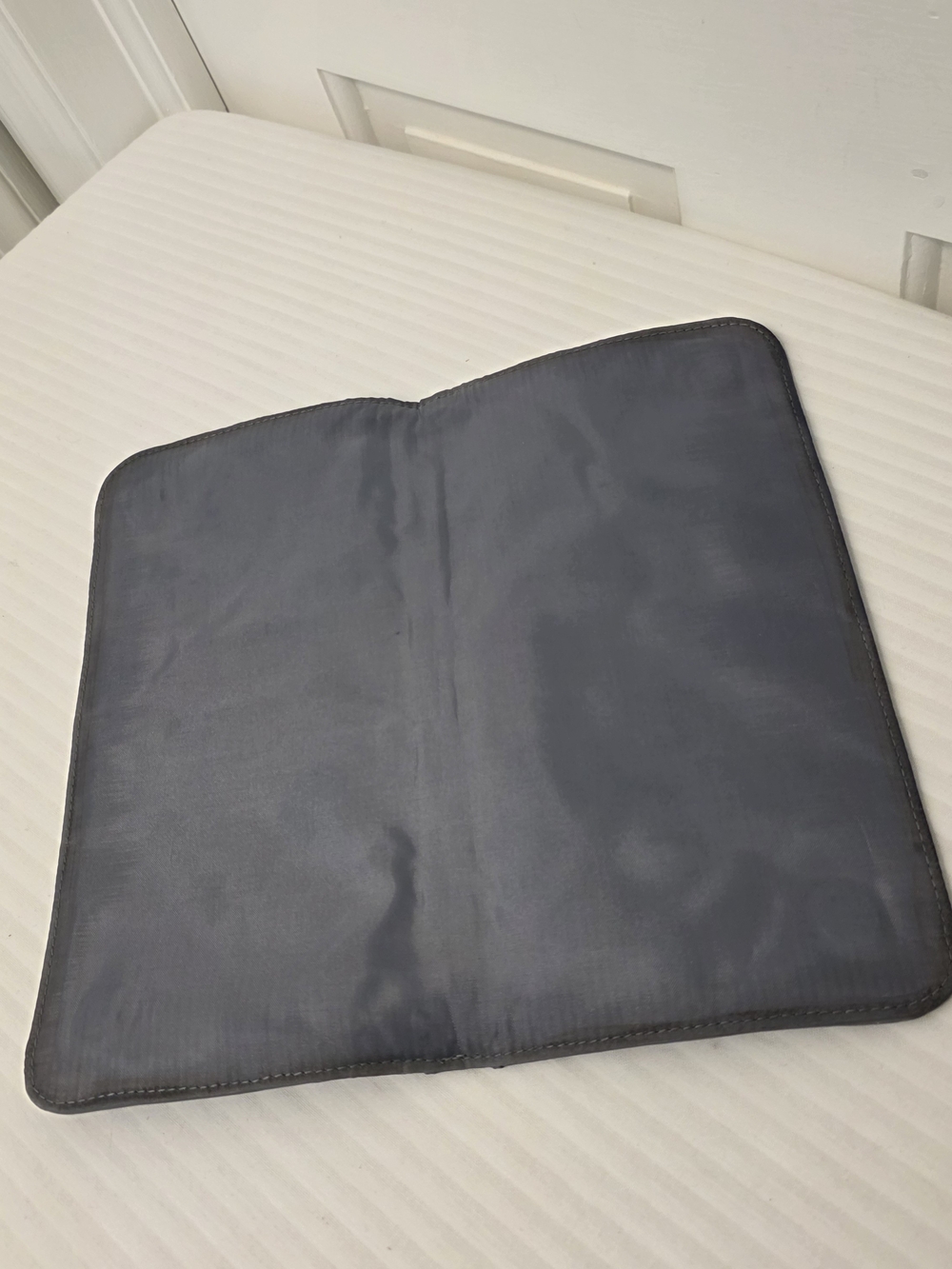 Gwen Convertible Grey & Black Leather Clutch Bag, Versatile Zip Close - Picture 10 of 16